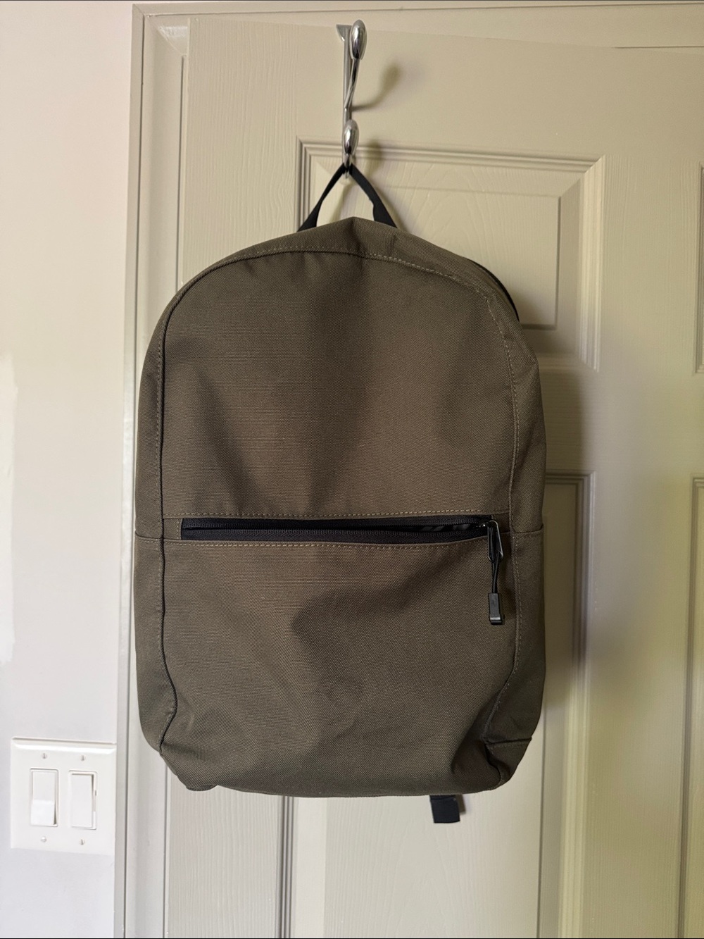 Unisex medium sized Olive Canvas Backpack